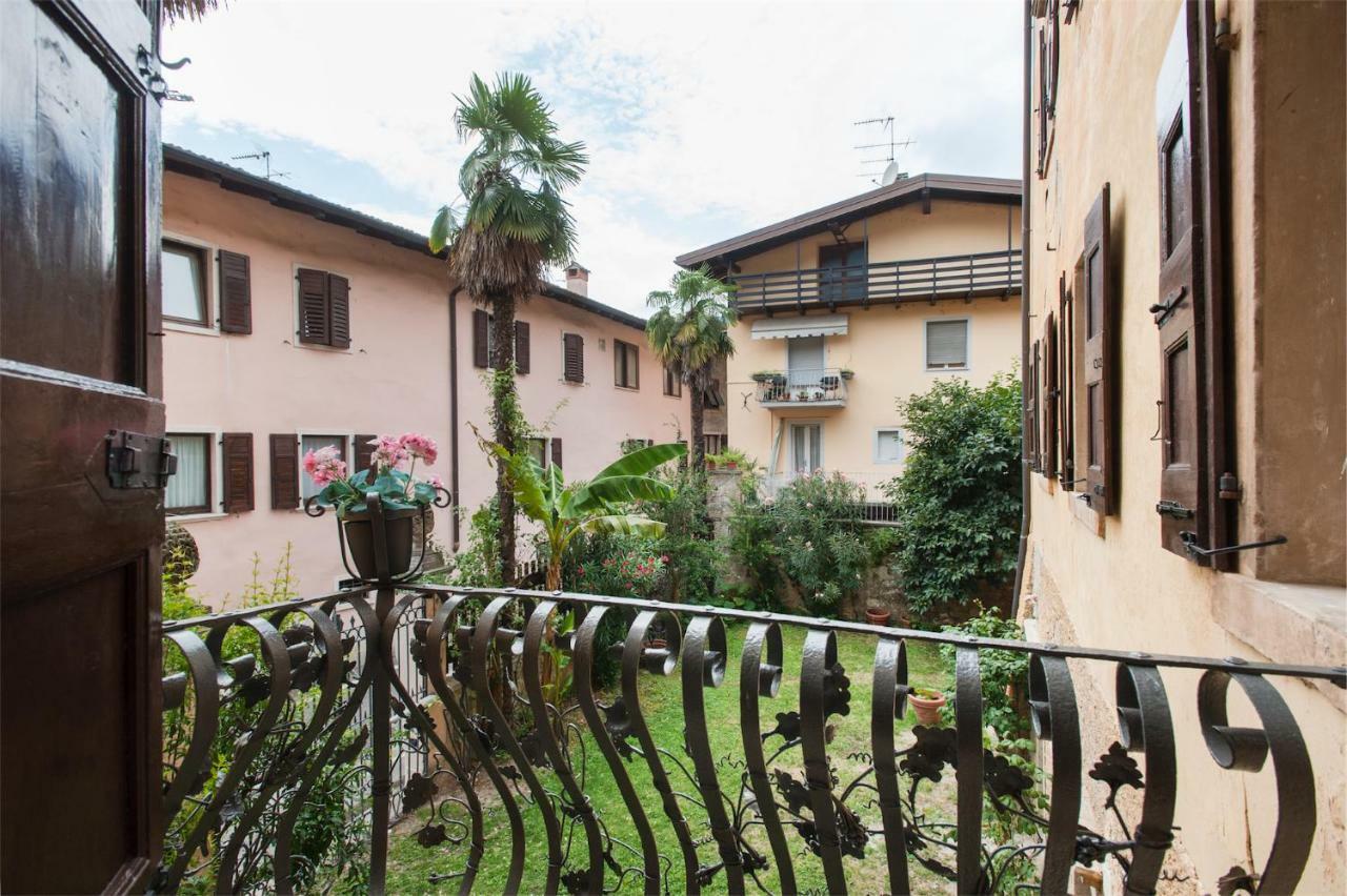 Apartament Dimora Storica Caproni Arco Zewnętrze zdjęcie